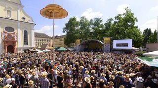 Feiern unter dem Strohhut – vom 26. bis 29. Mai verwandelt sich die Frankenthaler Innenstadt nach zwei Jahren Pause wieder in eine Partymeile.
