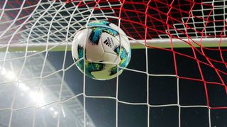Fußball (Symbolbild).