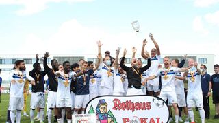 So jubelte Titelverteidiger SV Waldhof am 29. Mai 2021. Mit einem 2:1 gegen Astoria Walldorf schnappte sich der Drittligist den bfv-Pokal.