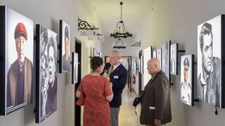 Zeitzeugen der deutsch-amerikanische Beziehung erwarten die Besucher der Dauerausstellung in Bild und Ton.