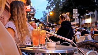 Soll Vorbild werden für andere Gastronomen: Im Jungbusch hat sich ein Großteil der Barbesitzer samt Personal zum Thema sexualisierte Gewalt gegen Frauen schulen lassen.
