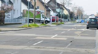 Buckelpiste: Der Ausschuss für Umwelt und Technik und der Betriebsausschuss Technische Betriebe haben eine Sanierungsvariante für den Speckweg beschlossen – doch die Bürger sind verärgert.