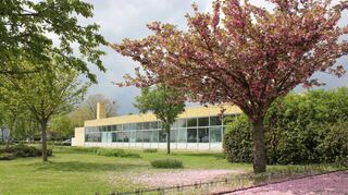 Seit Ende April ist das Bad für die Öffentlichkeit zu. Die Schwimmschule Swim2grow darf darin weiter unterrichten, muss dafür aber vieles beachten.