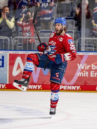 Matthias Plachta ist seit der vergangenen Saison der beste Punktesammler in der DEL-Historie der Adler Mannheim. Er überflügelte Christoph Ullmann.