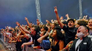 O:G:Keemo elektrisiert die Massen beim Zeltfestival 2022 .