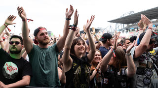 Die Fans feiern bei Rock am Ring ausgelassen.