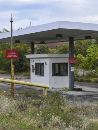 Eine alte Tankstelle der US-Armee soll Kiosk werden.
