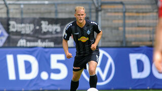 Marcel Seegert im Trikot des bisherigen Hauptsponsors Suntat.
