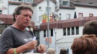 Helmut van der Buchholz führt zu den hässlichsten Orten der Stadt.