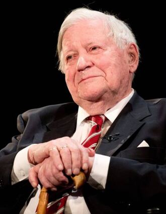 Helmut Schmidt 2014 im Alter von 93 Jahren. Um mehr als 30 Jahre hat der Elder Statesman seine Amtszeit als Bundeskanzler überlebt – und unsere Sicht darauf selbst geprägt.