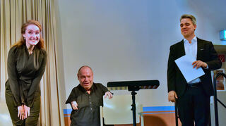Trio für den Erfolg: Nikola Hillebrand mit Thomas Quasthoff und Alexander Fleischer in der Synagoge.