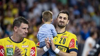 Ilija Abutovic (rechts) und Andy Schmid verlassen die Löwen.
