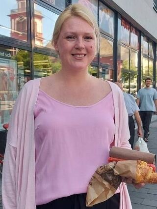 Oleksandra Shkabura Ekici kauft Obst und Gemüse jetzt öfter auf dem Markt.
