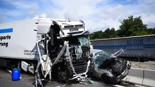 Vollsperrung nach schwerem Unfall auf A6 in Richtung Heilbronn