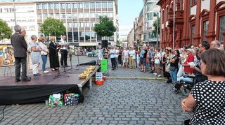 Vertreter der katholischen und evangelischen Kirche, der jüdischen, alevitischen und muslimischen Gemeinde.