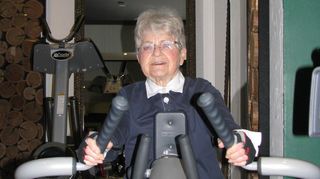 Mannheimer Senioren betreiben auch im hohen Alter noch Sport. Unser Bild zeigt Heidi Körber-Blitz (87 Jahre).