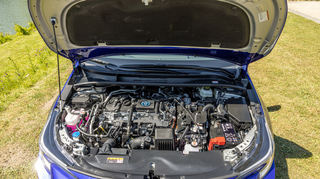 mid Brüssel - Das Herzstück des neuen Corolla, hier der 1,8 Liter Reihenvierzylinder-Hybrid Motor.