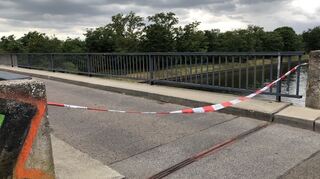 Bei jüngsten Bombenfunden war der Zugang zur Maulbeerinsel weiträumig abgesperrt (hier zu sehen: Lauffener Straße)