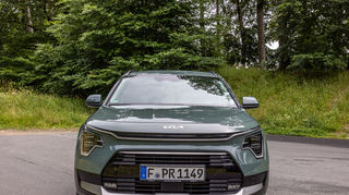 mid Frankfurt - Die zweite Generation des Niro basiert auf der aktualisierten &#8222;K-Plattform&#8220;. Das typische "Tiger-Gesicht" bleibt.