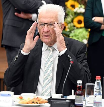 Ministerpräsident Kretschmann hat zu einem Krisengipfel eingeladen.