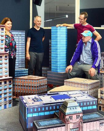 Rimini hinten (v.l.), Kunsthalle vorne: Helgard Haug, Dominic Huber, Stefan Kaegi und Daniel Wetzel.