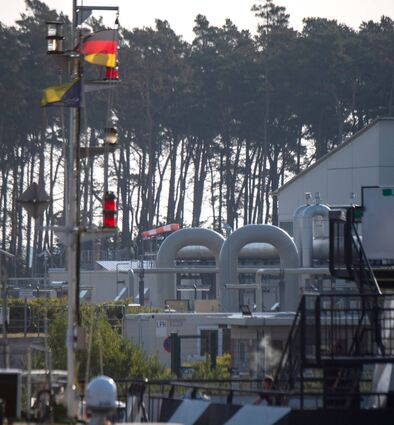 Rohrsysteme und Absperrvorrichtungen in der Gasempfangsstation der Ostseepipeline Nord Stream 1 und der Übernahmestation der Ferngasleitung OPAL (Ostsee-Pipeline-Anbindungsleitung) sind im Industriegebiet von Lubmin zu sehen.