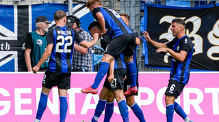 Jubel über das Tor zum 2:1.