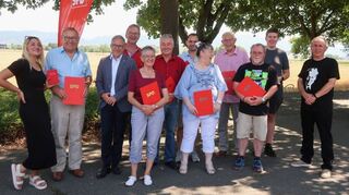 Neue und altgediente SPD-Mitglieder: Melek Güven (v.l.), Dieter Kolb, Sebastian Cuny, Michael Bowien, Inge Kolb, Hans Edinger, Daniel Gerstner, Renate Brenneisen, Roland Raiser, Herbert Machatschek, Tobias Proschek und Michael Rei.