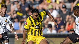 Dribbelkünstler: Der 19-jährige Jude Bellingham (Mitte) ist in Dortmund der Spielmacher der Zukunft.