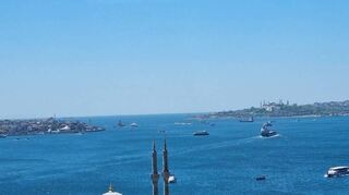 Istanbul scheint nie zu schlafen. Die Metropole am Bosporus, auf zwei Kontinenten, hat aber auch ein reiches Kulturleben zu bieten.