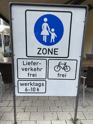 Frei für Fahrräder, nicht aber für E-Scooter.