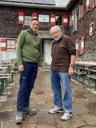 Ex-OB Gerhard Widder mit „MM“-Chefredakteur Karsten Kammholz.