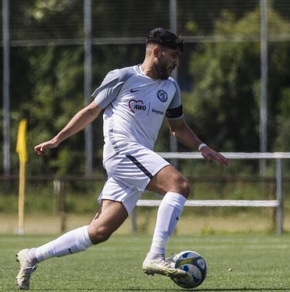 Gegen Nauheim wieder im Eintracht-Kader: Bürstadts Trainer Benjamin Sigmund hält große Stücke auf Rojhat Akcan, der vom VfR gewechselt ist.