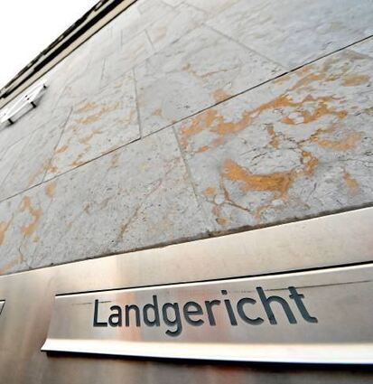 Die Anklage lautet unter anderem auf versuchten Mord.