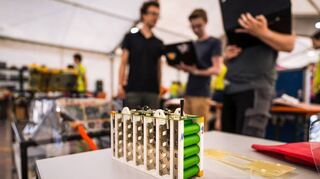 Technische Feinheiten machen den Unterschied: Bei der Formula Student geht es auch darum, selbst gebaute Motoren und Maschinen zu testen.