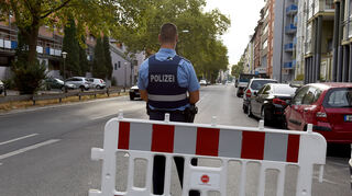 Der Fundort der Bombe in Ludwigshafen wurde am Mittwoch von der Polizei weiträumig abgesperrt.