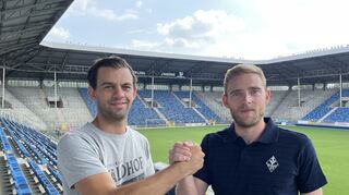 Laurent Jans (rechts) und Waldhof-Geschäftsführer Sport Tim Schork.