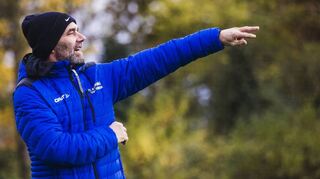 Gibt die Richtung vor: FCA-Trainer Georg Eckhardt möchte am Sonntag mit seiner Mannschaft den dritten Saisonsieg einfahren.