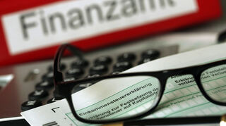 Nach Berechnungen des ZEW würden die reicheren Haushalte von der geplanten Entlastung in Höhe von zehn Milliarden Euro etwa 30 Prozent bekommen.
