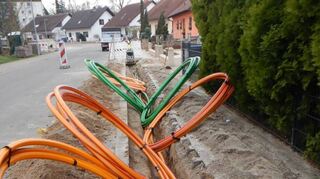 Glasfaser soll im Stadtgebiet wie hier im Ginsterweg weiter ausgebaut werden.