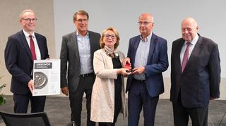 Verleihung des „Mannheimer Pfennigs“: Ulrich Nieß (vl.), Michael Grötsch, Helen Heberer, Peter Frankenberg und Carl-Heinrich Esser.