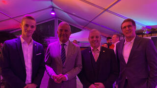 Besonderer Partygast: Innenminister Thomas Strobl (2.v.l.) mit Jonas Witzgall (l.), Thomas Mohr (GdP) und Bürgermeister Michael Grötsch (r.).