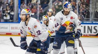 Im Sommer 2021 lotste München Adler-Kapitän Ben Smith (l.) in die bayerische Landeshauptstadt.