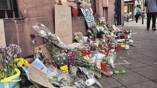 Das tödliche Ende des umstrittenen Polizeieinsatzes hat in der Stadt großes Entsetzen ausgelöst.
