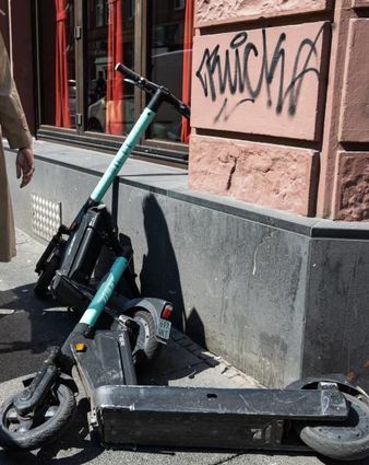 E-Scooter als Stolperfallen