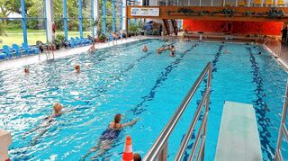 Auch im Hallenbad Waldhof-Ost werden Kurse angeboten.