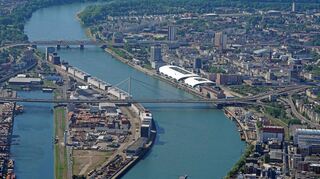 Wie wichtig die beiden Hochstraßen und die sich anschließenden Brücken für die Region sind, unterstreicht diese Aufnahme.