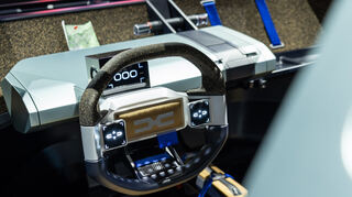 mid Groß-Gerau - Futuristisch: Das Concept Car "Manifesto" zeigt auch im Cockpit, wo die Markenreise hingeht.