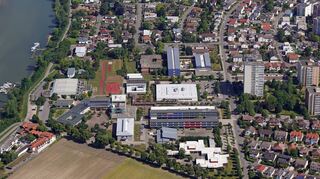 Die Planungen für die Umgestaltung des Schulzentrums-West werden überarbeitet. Als Erstes soll der LGL-Neubau auf der Sportfreifläche entstehen.