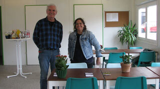 Bernd Bung vom Drogenverein und Manuela Morsch von der Caritas leiten das Café Anker. Morsch sagt: „Mein Beruf gibt einem so viel Dankbarkeit und er ist vielseitig, aber die Arbeit auf der Straße war schon extrem anstrengend.“